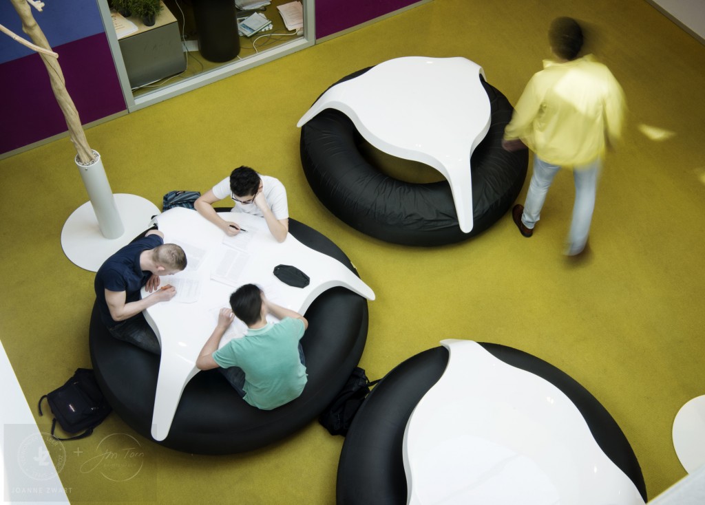 #ruimteomteleren #openleercentrum #hetnieuweleren #schoolinterieur #collaborate #study #samenwerken