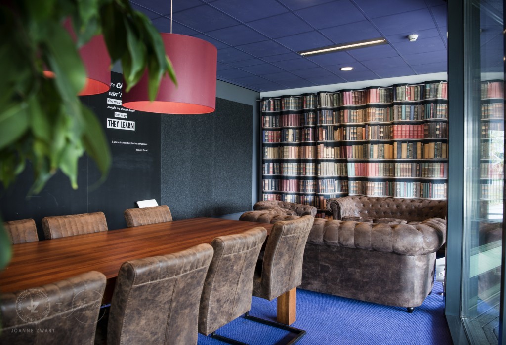 Nederland, Veghel, 28-03-2017 Interieur van de open leercentra, docentenkamer en lokalen van het Zwijsen College in Veghel ontworpen door Joanne Zwart. foto: Bram Budel