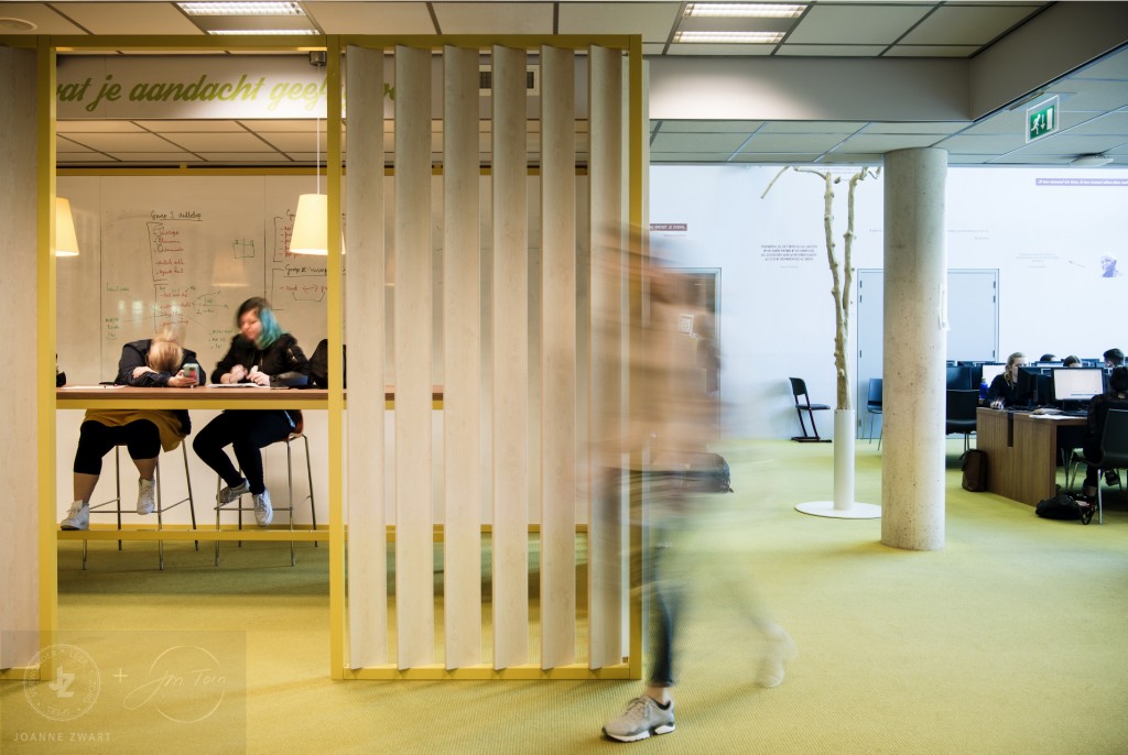 Nederland, Veghel, 28-03-2017 Interieur van de open leercentra, docentenkamer en lokalen van het Zwijsen College in Veghel ontworpen door Joanne Zwart. foto: Bram Budel