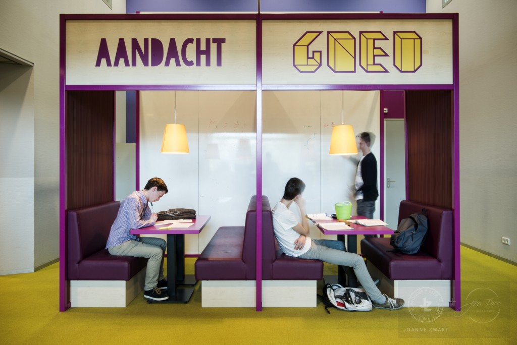 Nederland, Veghel, 28-03-2017 Interieur van de open leercentra, docentenkamer en lokalen van het Zwijsen College in Veghel ontworpen door Joanne Zwart. foto: Bram Budel
