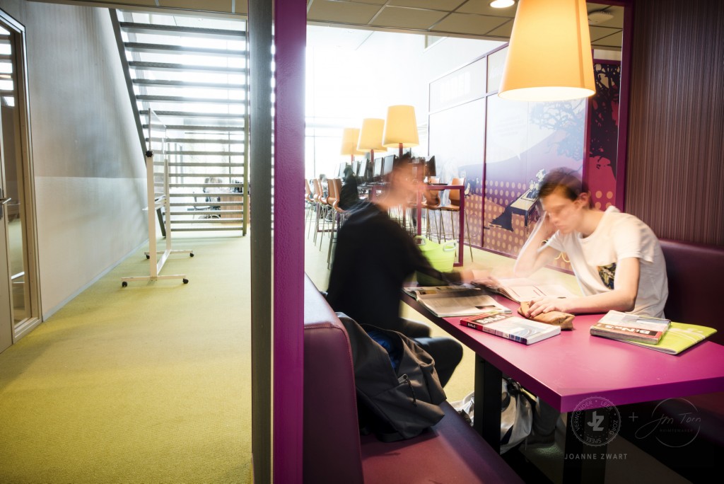 Nederland, Veghel, 28-03-2017 Interieur van de open leercentra, docentenkamer en lokalen van het Zwijsen College in Veghel ontworpen door Joanne Zwart. foto: Bram Budel
